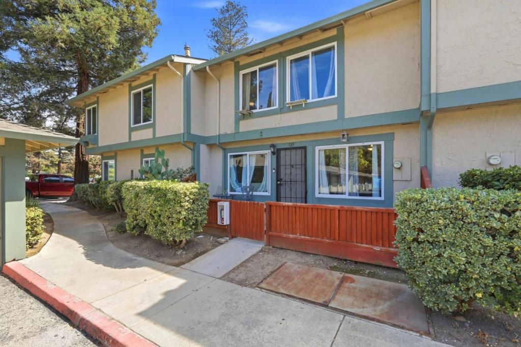 725 Balfour Drive