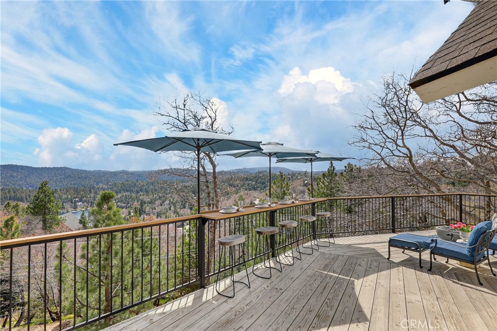 Lake Arrowhead, California, 92352, United States, 3 Bedrooms Bedrooms, ,3 BathroomsBathrooms,Residential,Active,2028754