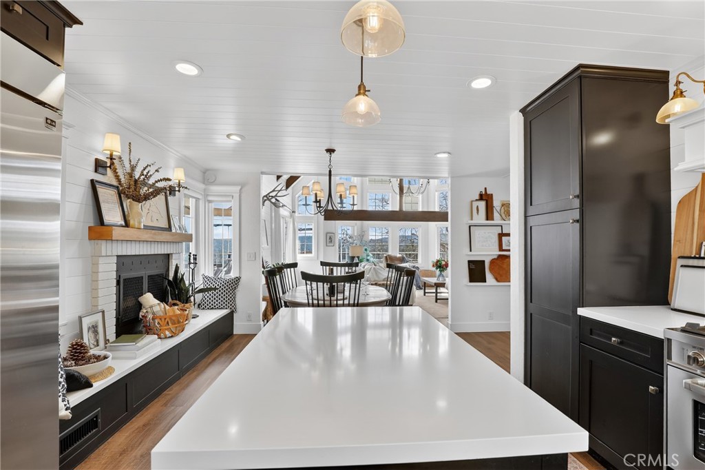 Lake Arrowhead, California, 92352, United States, 3 Bedrooms Bedrooms, ,3 BathroomsBathrooms,Residential,Active,2028754