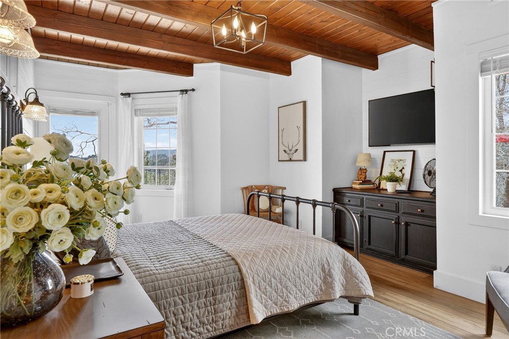 Lake Arrowhead, California, 92352, United States, 3 Bedrooms Bedrooms, ,3 BathroomsBathrooms,Residential,Active,2028754