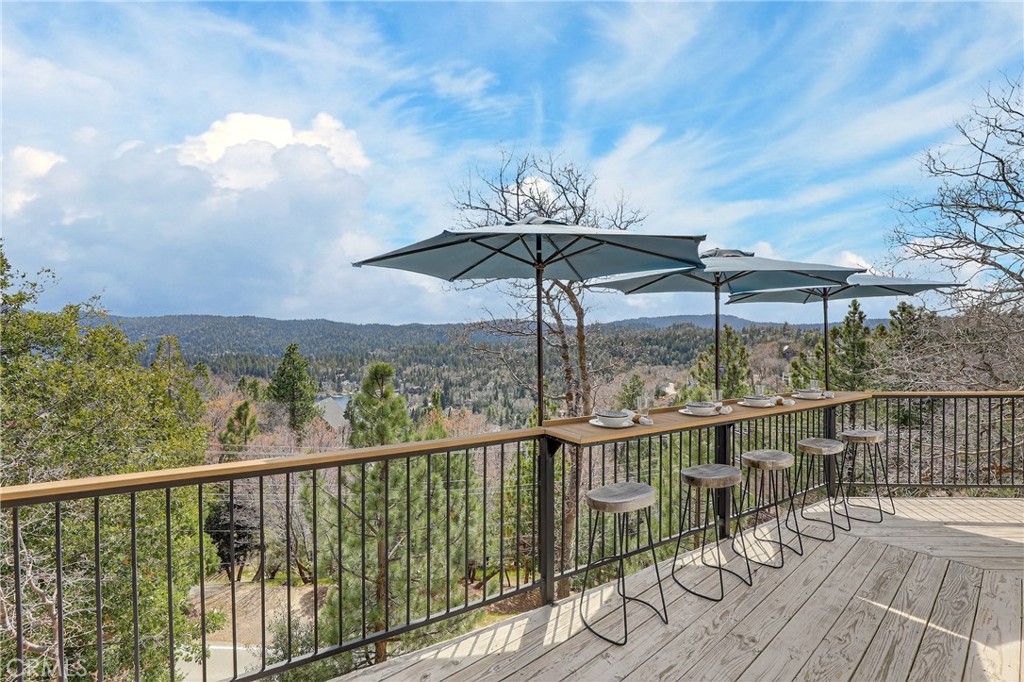 Lake Arrowhead, California, 92352, United States, 3 Bedrooms Bedrooms, ,3 BathroomsBathrooms,Residential,Active,2028754