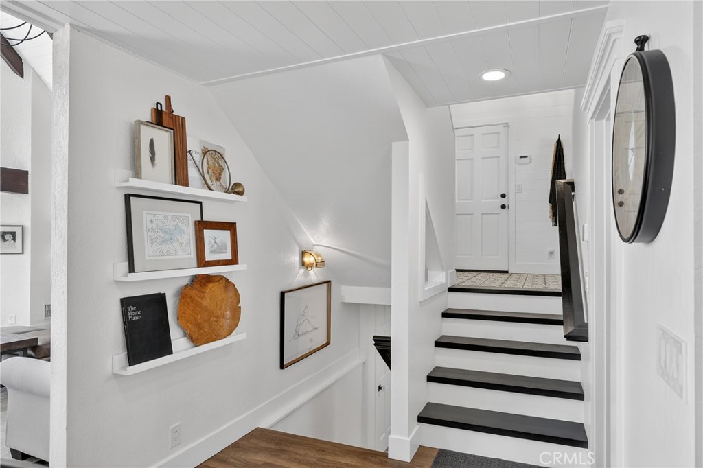 Lake Arrowhead, California, 92352, United States, 3 Bedrooms Bedrooms, ,3 BathroomsBathrooms,Residential,Active,2028754