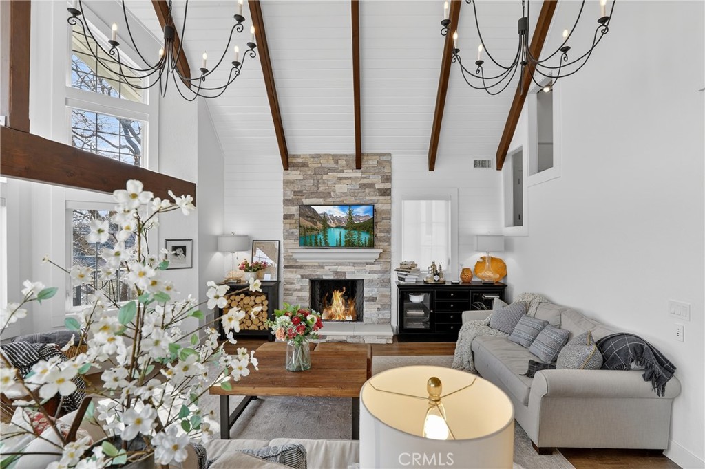 Lake Arrowhead, California, 92352, United States, 3 Bedrooms Bedrooms, ,3 BathroomsBathrooms,Residential,Active,2028754