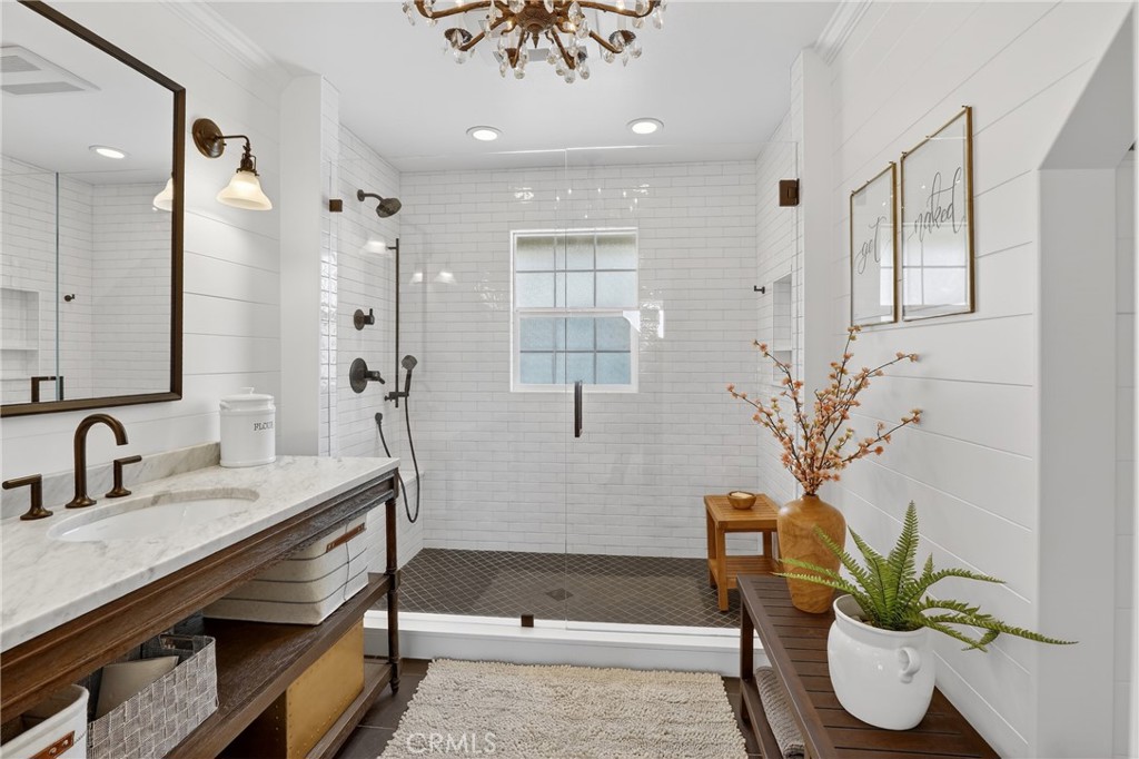 Lake Arrowhead, California, 92352, United States, 3 Bedrooms Bedrooms, ,3 BathroomsBathrooms,Residential,Active,2028754