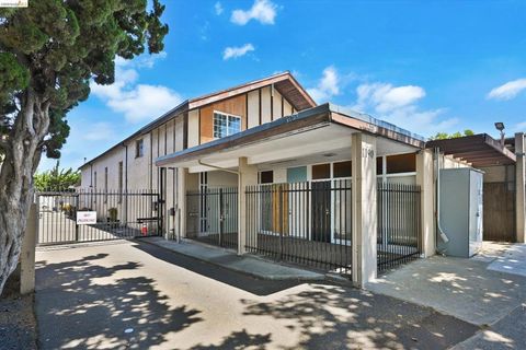 Photo of 1190 Davis St ST, San Leandro, CA 94577 (MLS # 41140857)