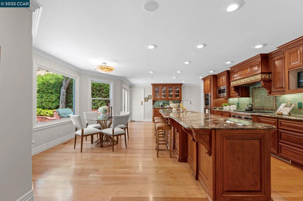 ALAMO HILLS - Residential