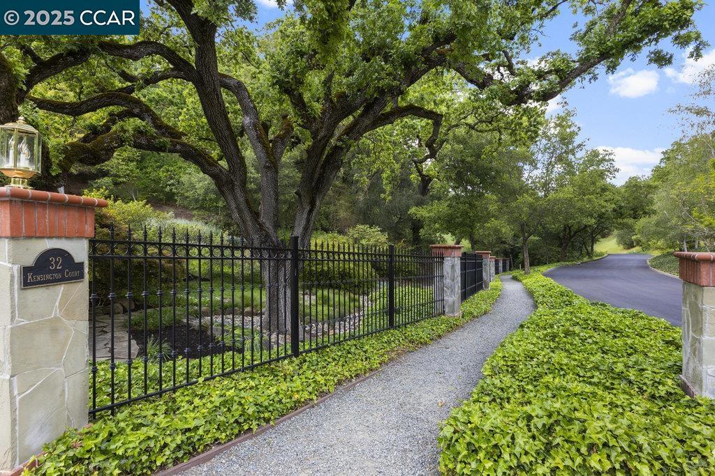 ALAMO HILLS - Residential