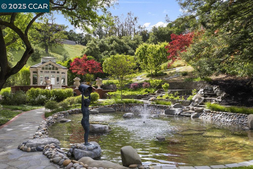 ALAMO HILLS - Residential