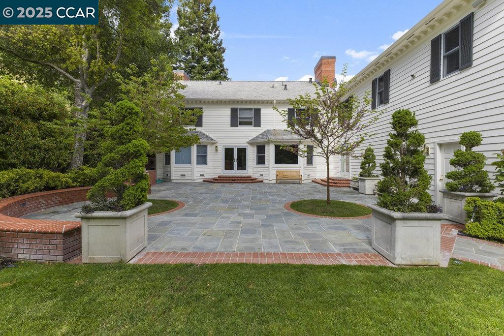 ALAMO HILLS - Residential