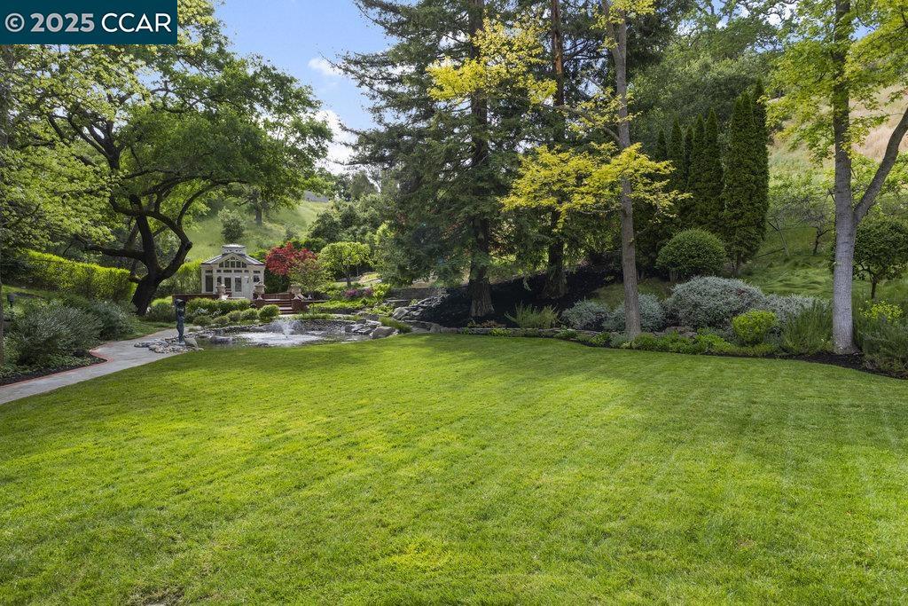 ALAMO HILLS - Residential