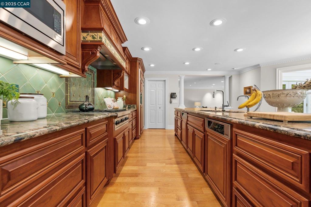 ALAMO HILLS - Residential