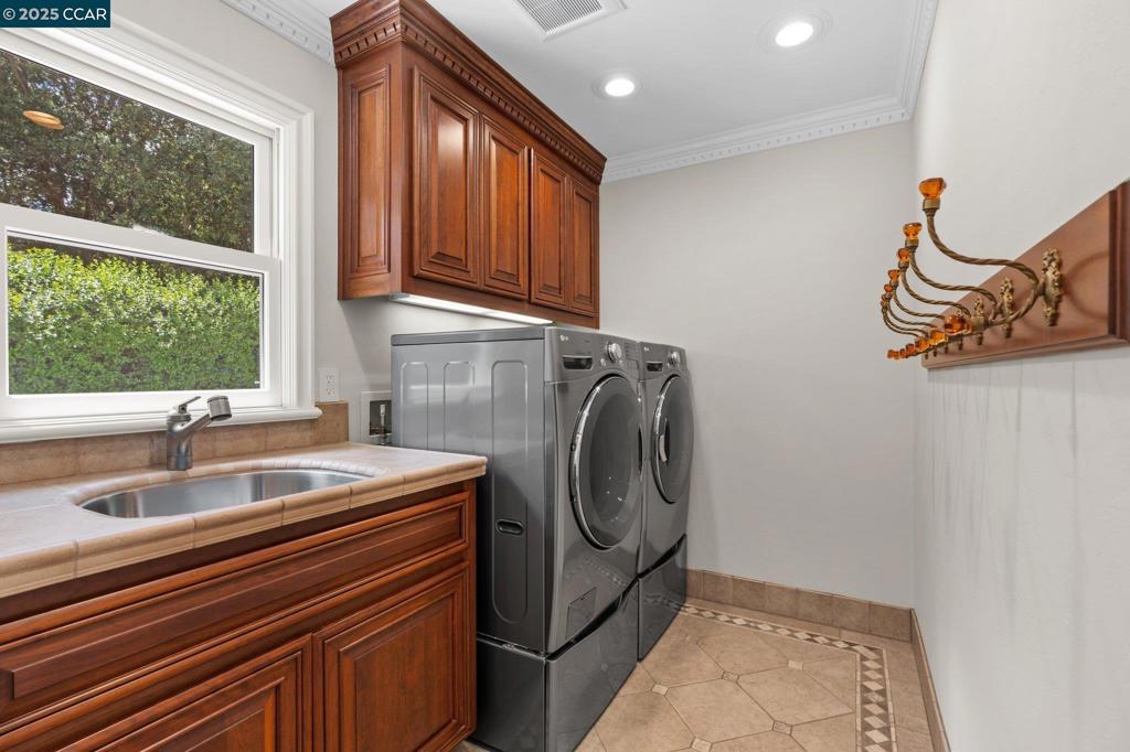 ALAMO HILLS - Residential