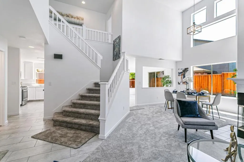 Gilroy, California 95020, United States, 4 Bedrooms Bedrooms, ,3 BathroomsBathrooms,Residential,Active,174898