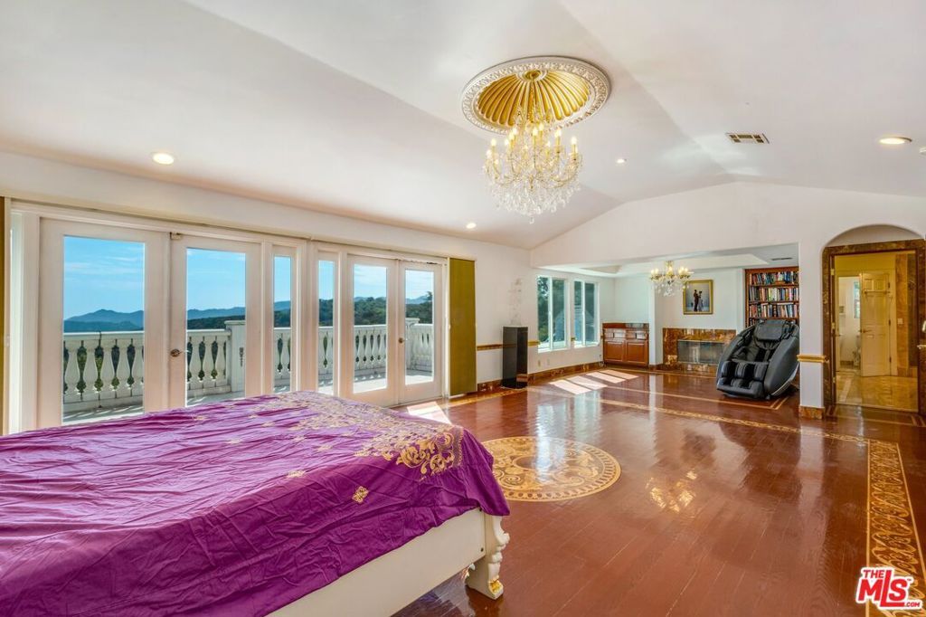 listing image 130721012202825187044