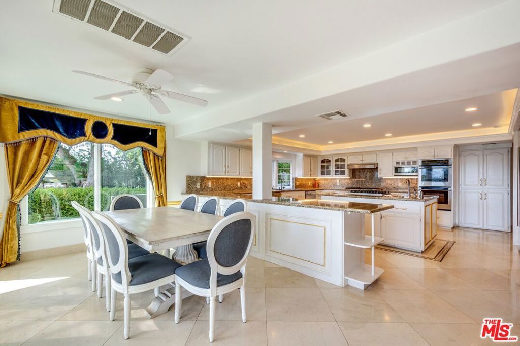 listing image 130720326268232318673