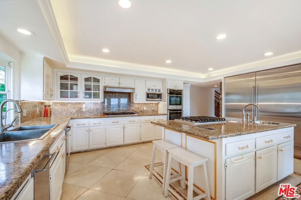 listing image 130722671400638060665