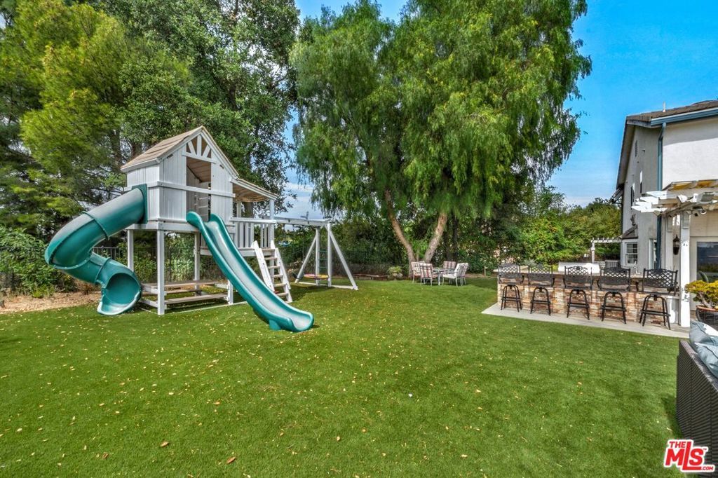 listing image 130720895341598777937