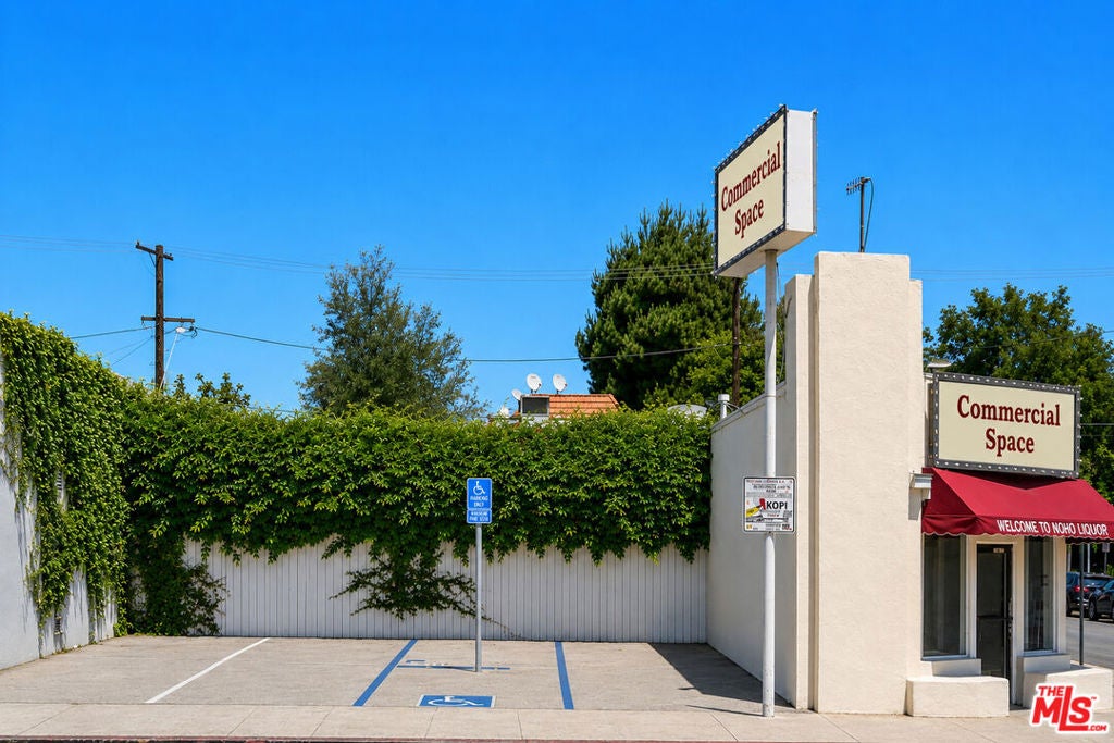 12035 Magnolia Boulevard
