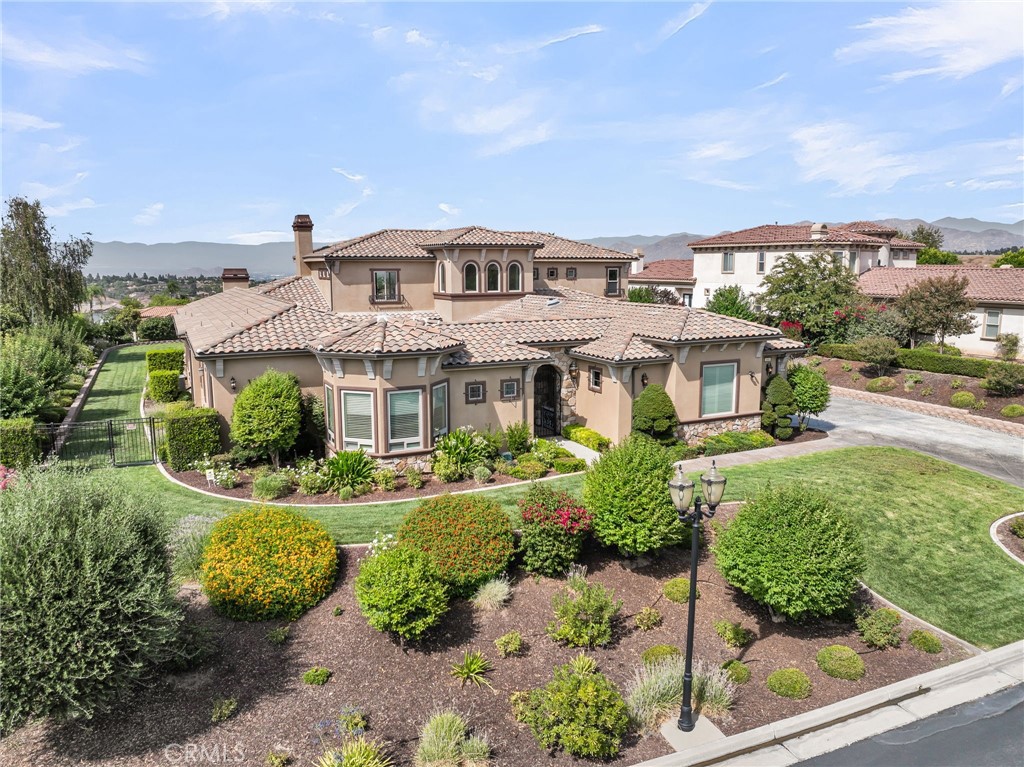 680 Pinnacle Ridge Road