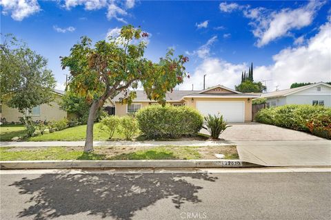 Photo of 22630 Gilmore St, West Hills, CA 91307 (MLS # SR25224341) Photo of 22630 Gilmore St, West Hills, CA 91307 (MLS # SR25224341)