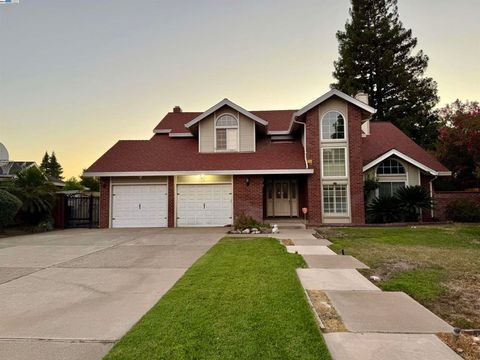 1023 Marsh Creek Lane Manteca CA 95366