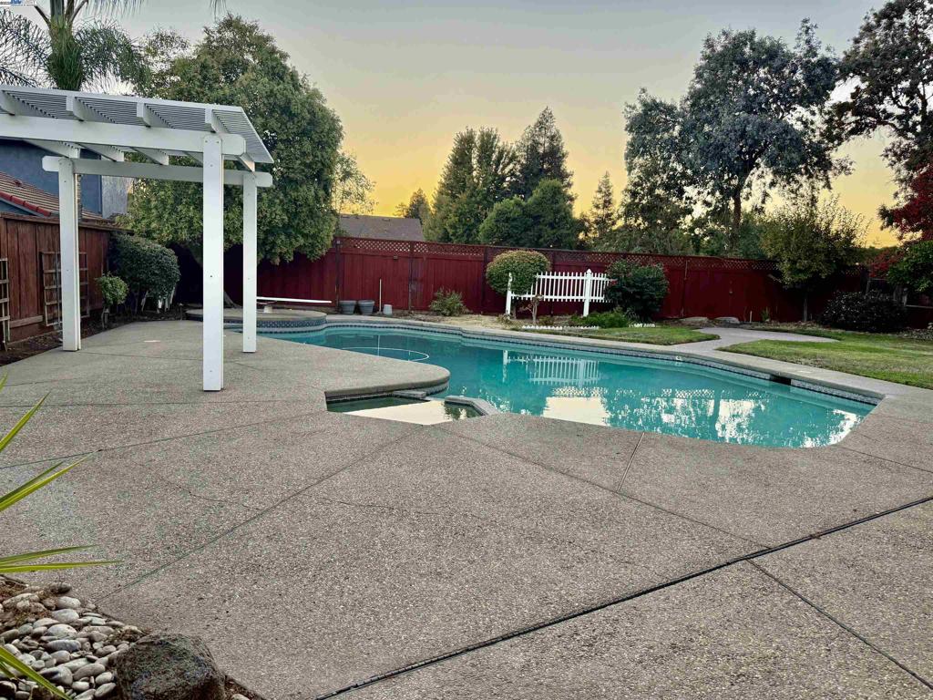 MARSH CREEK - Residential