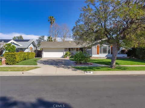 Photo of 9710 Lubao Avenue, Chatsworth, CA 91311 (MLS # BB26069147)