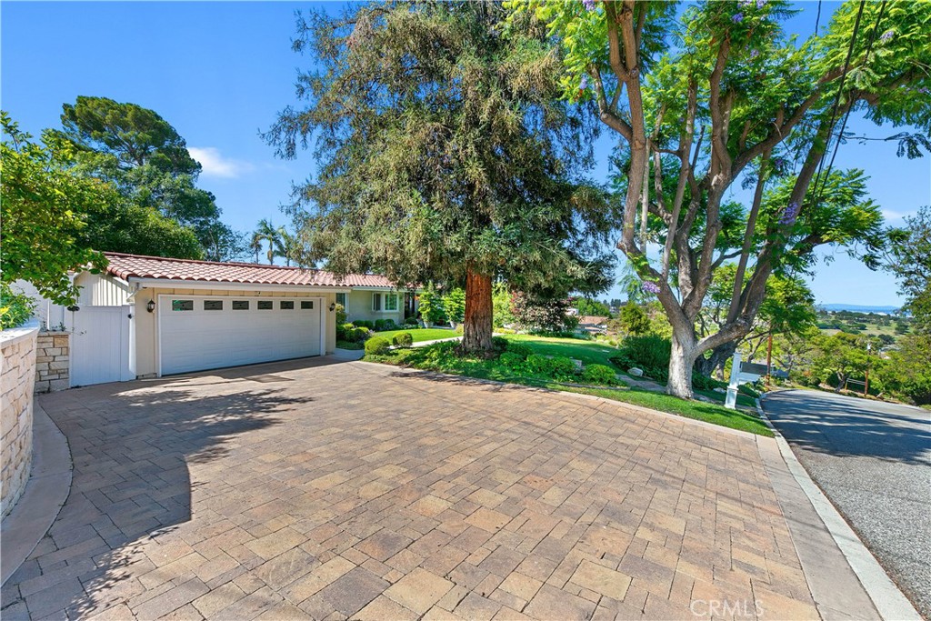 3 Gaucho Drive