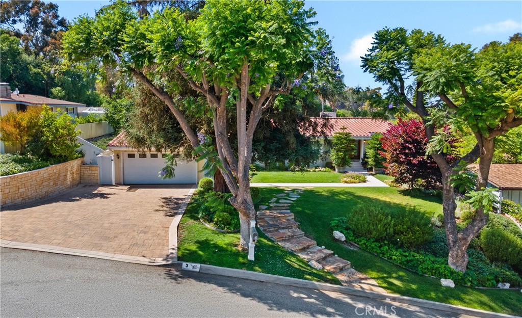 3 Gaucho Drive