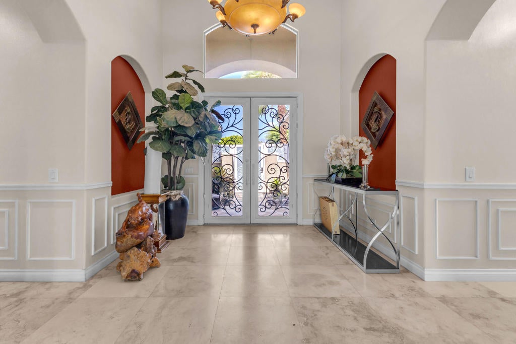 6 Voltaire Court
