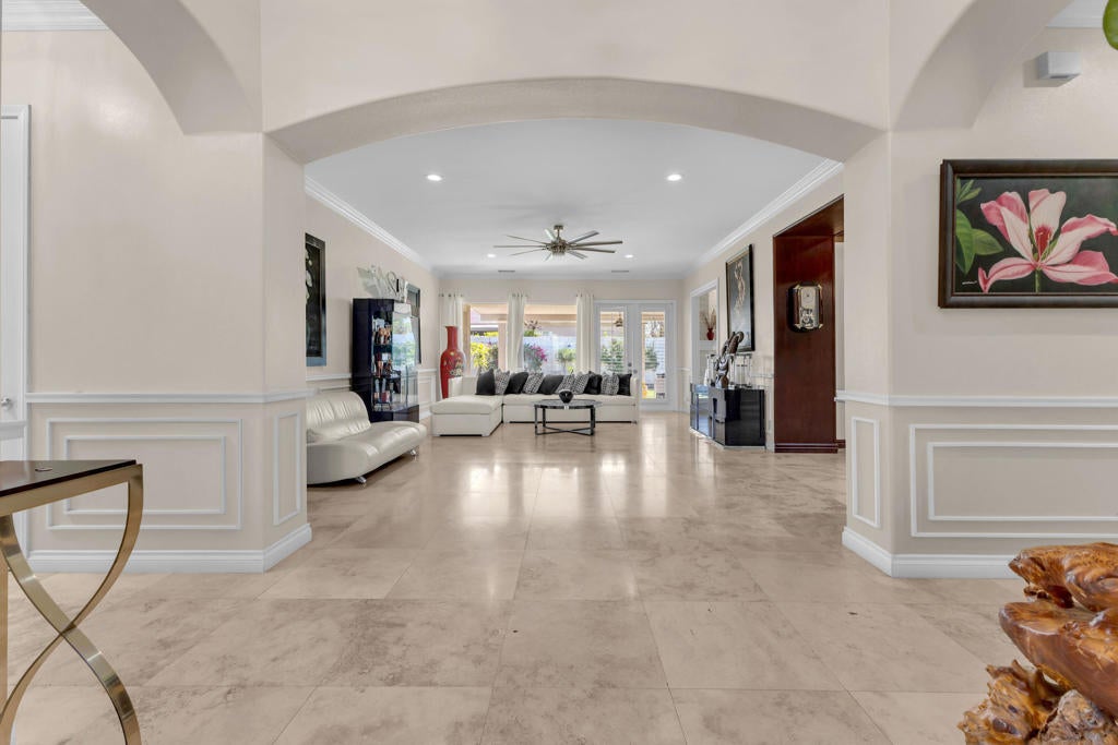 6 Voltaire Court