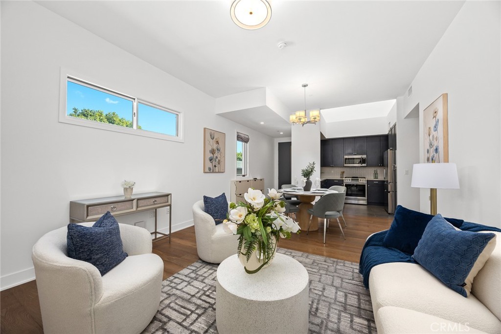 Properties 4 125 Hurlbut 209