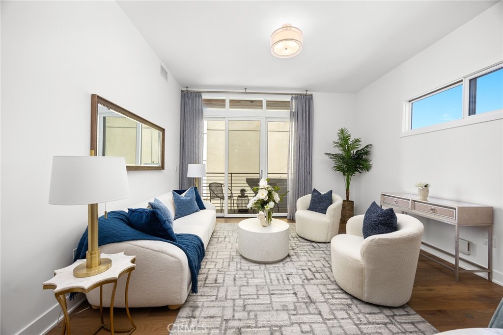 Properties 3 125 Hurlbut 209