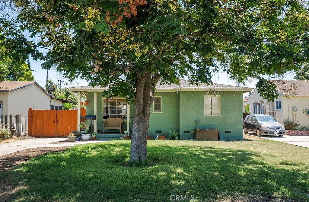 346 W Artesia