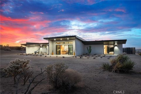 Photo of 61464 Melton Trail Trl, Joshua Tree, CA 92252 (MLS # CV26020152)