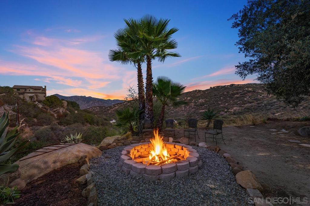 13044 Yerba Valley Way