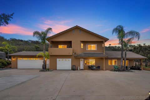 Photo of 13044 Yerba Valley Way Way, Lakeside, CA 92040 (MLS # 260019099SD)