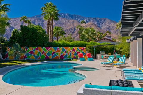 Photo of 1161 E El Escudero, Palm Springs, CA 92262 (MLS # 219147515DA)