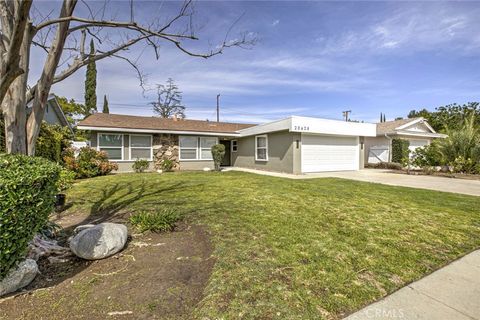 Photo of 20625 Lemarsh Street, Chatsworth, CA 91311 (MLS # GD26041187)
