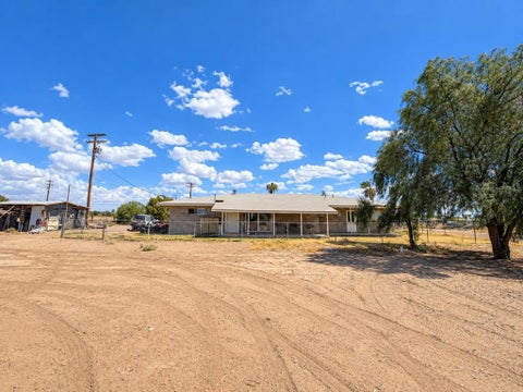 Photo of 1007 N Broadway, Blythe, CA 92225 (MLS # 219152866DA)