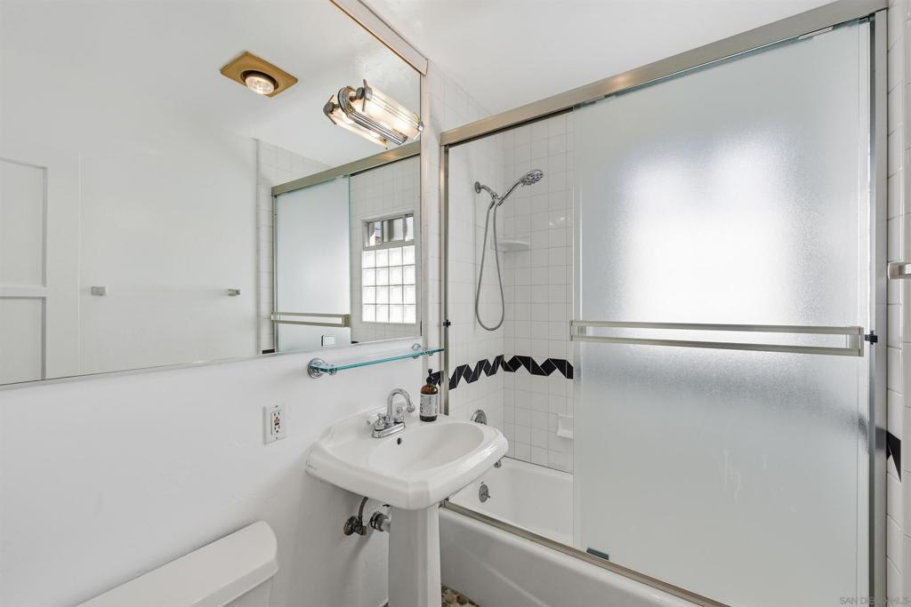 Mission Hills - Residential Income