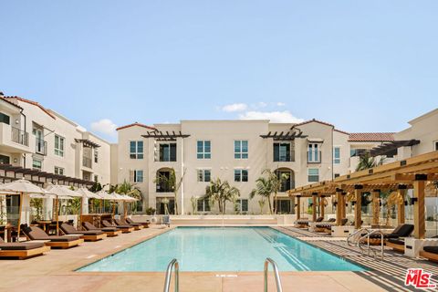 Tiny photo for 1700 S Pacific Coast Highway #304, Redondo Beach, CA 90277 (MLS # 25592695)