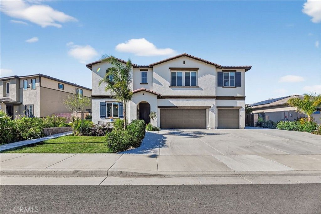 Photo of 36275 Firelight Cir, Wildomar, CA 92595 (MLS # SW26026842)