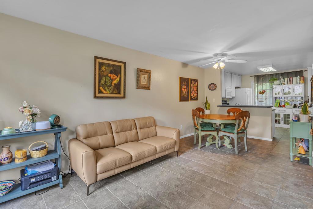 6624 Bell Bluff San Diego, CA 92119 B