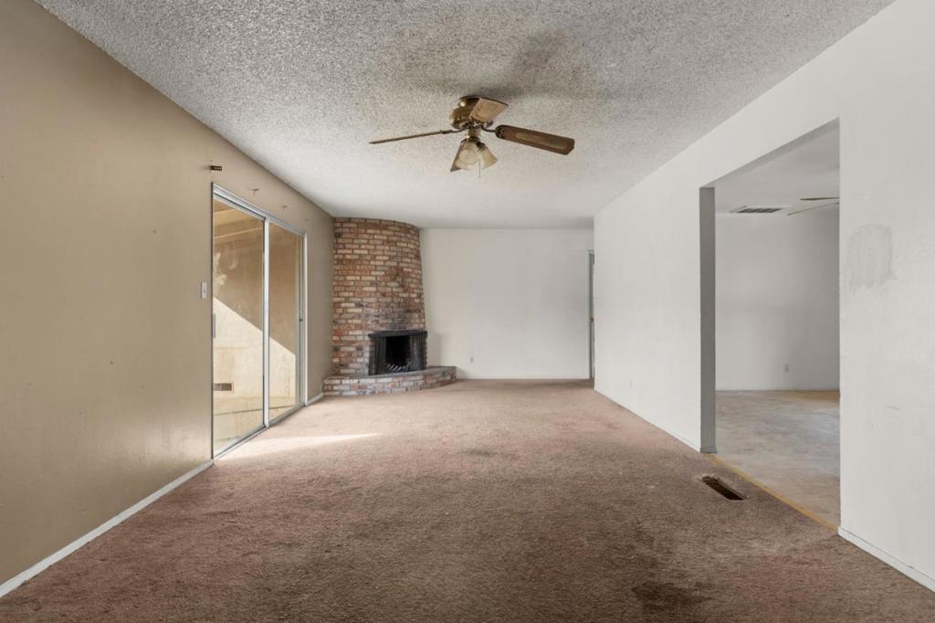 1936 Reseda Lane