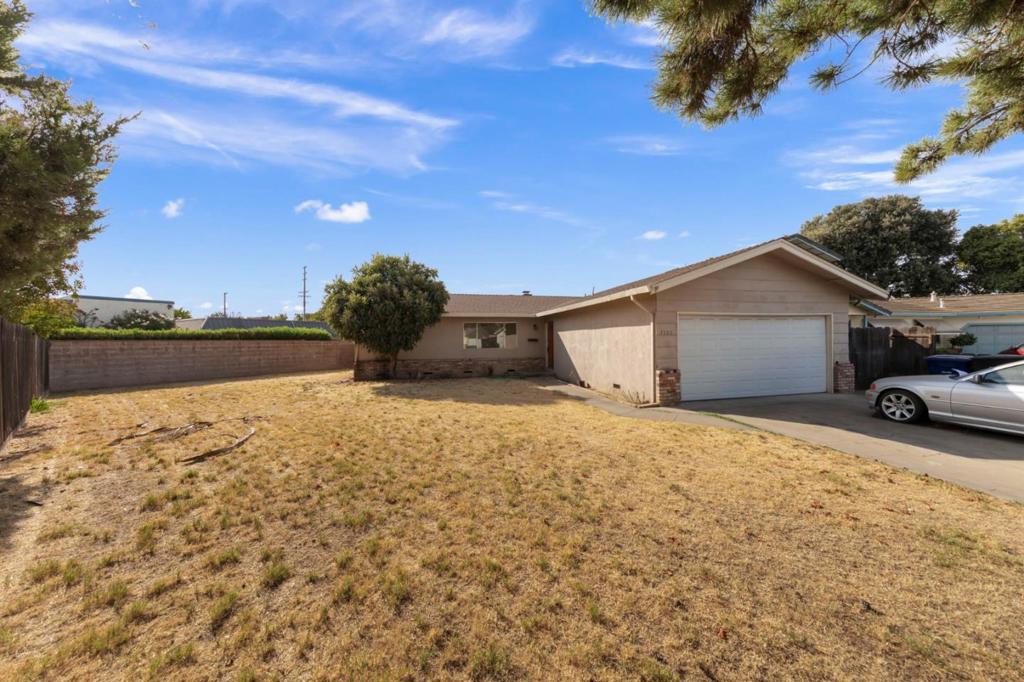 1936 Reseda Lane