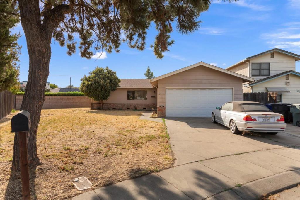 1936 Reseda Lane