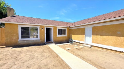Photo of 1546 Clock Avenue, Redlands, CA 92374 (MLS # TR26128017)