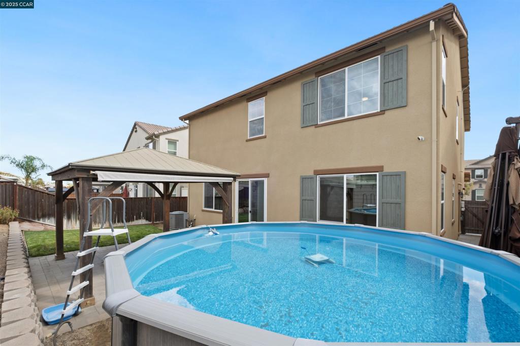 ADOBE RIDGE - Residential