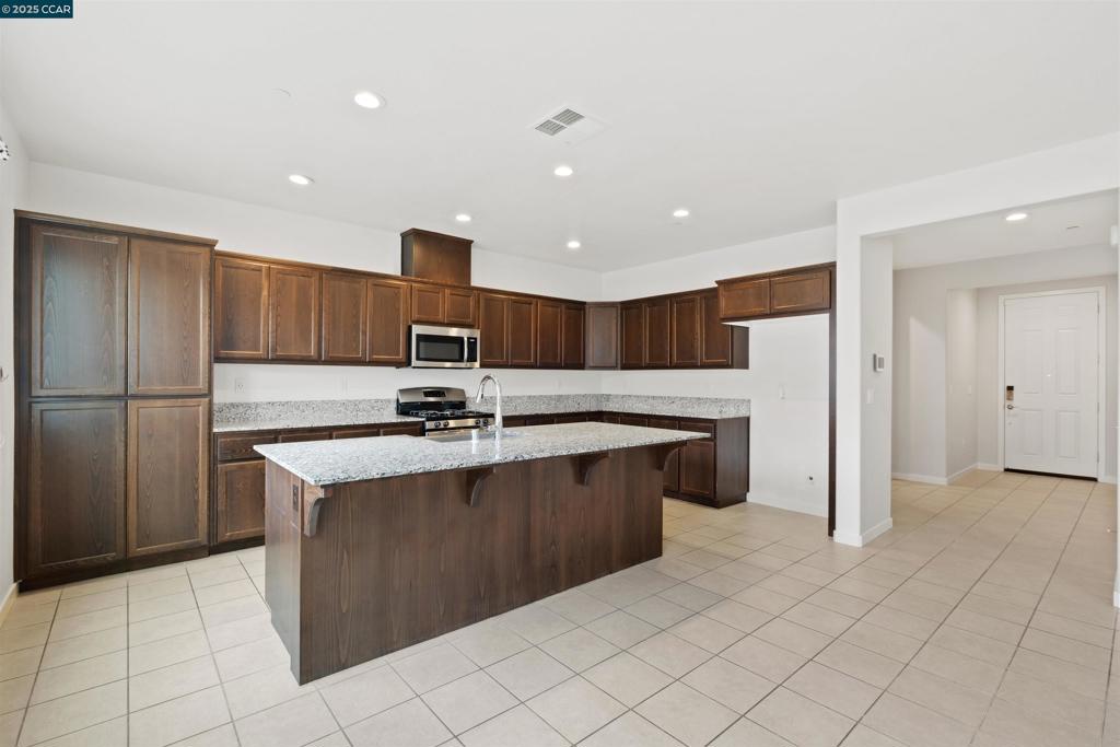 ADOBE RIDGE - Residential